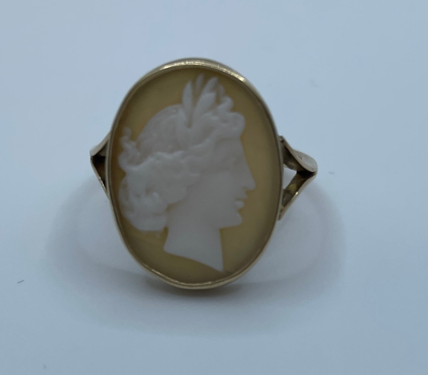 Early 20th Century Shell Cameo Ring