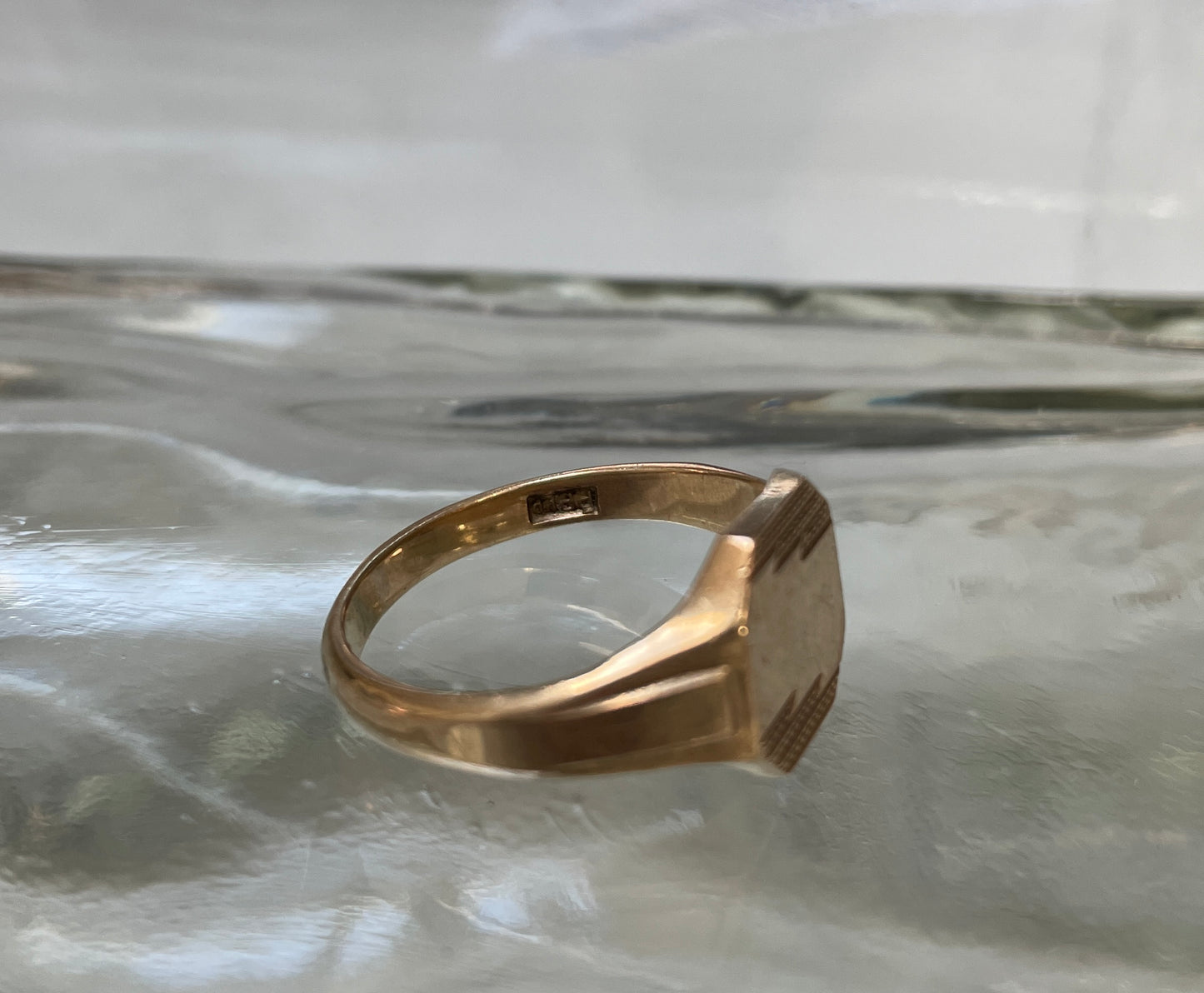9ct Gold Hexagon Shaped Signet Ring