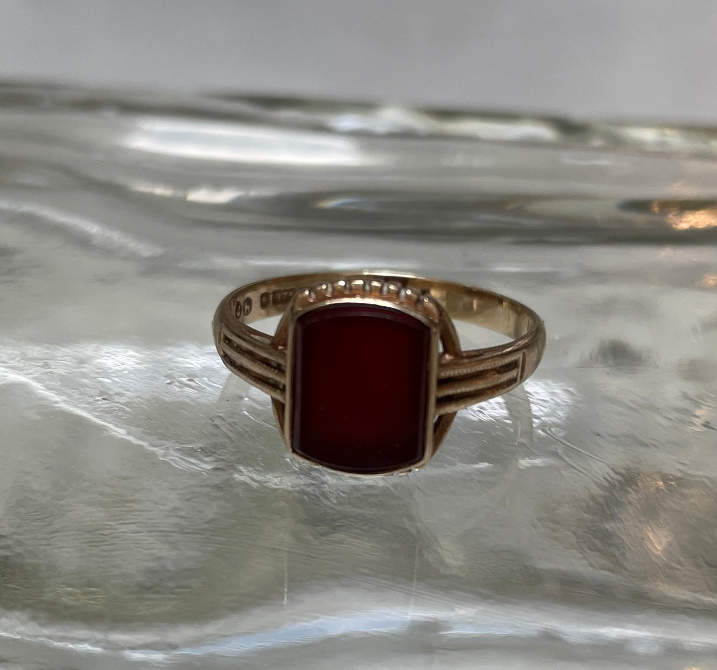 Vintage 9ct Gold Carnelian Signet Ring