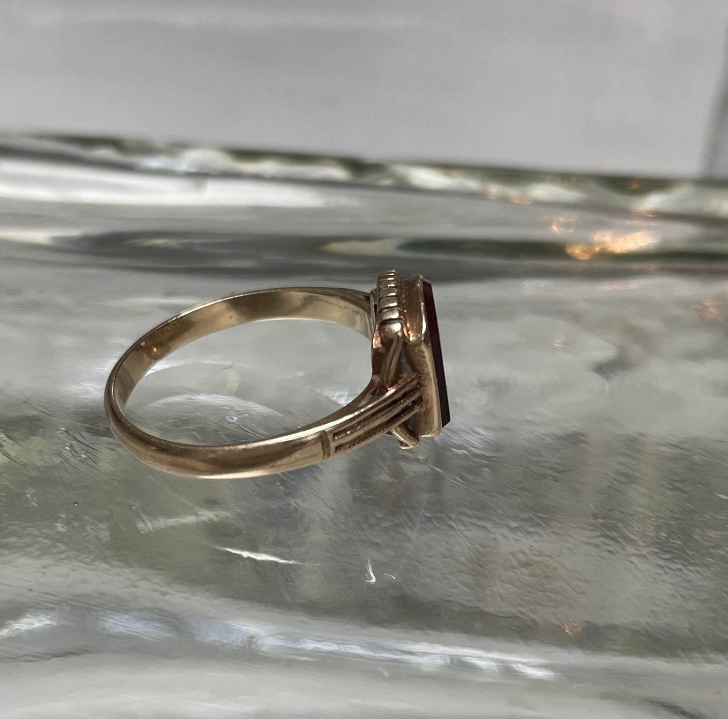 Vintage 9ct Gold Carnelian Signet Ring
