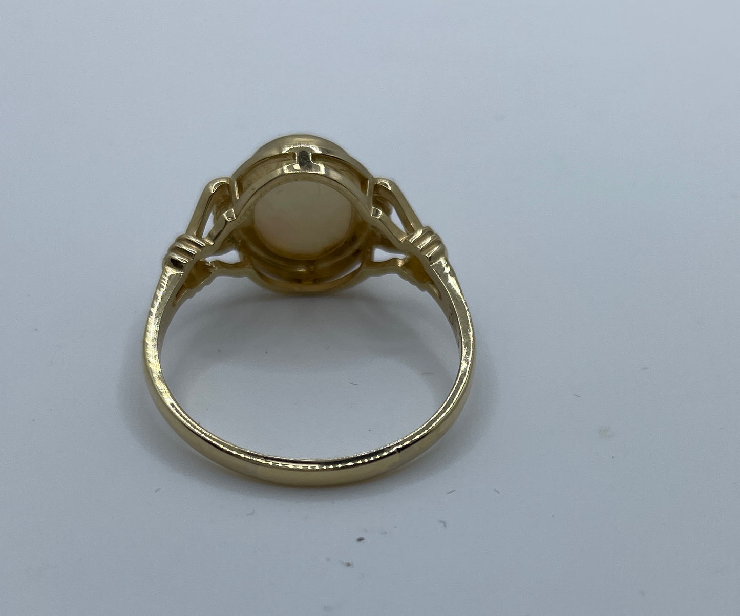 9ct Gold Opal Single Stone Ring