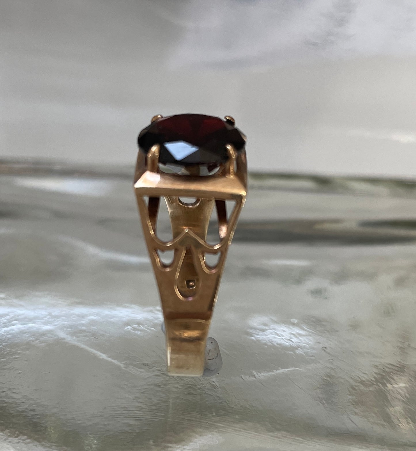 1950s Garnet Ring With Cut Out Shoulders 9ct