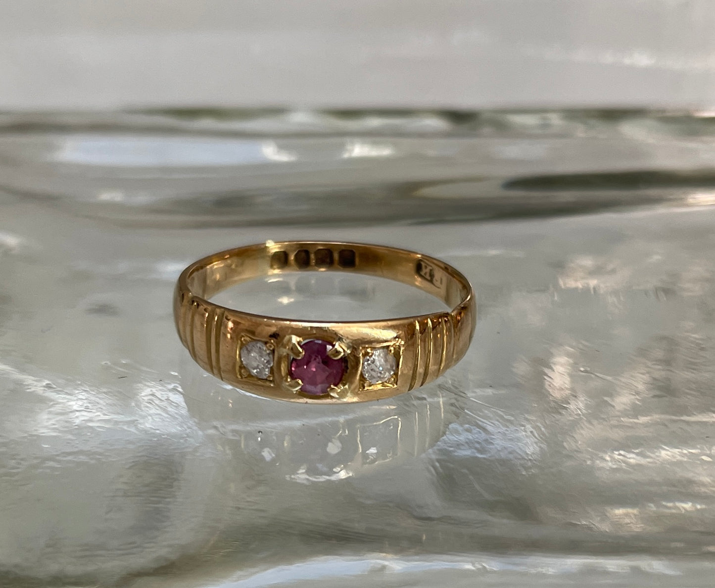 1950s 18ct Ruby & Diamond Vntage Band Ring