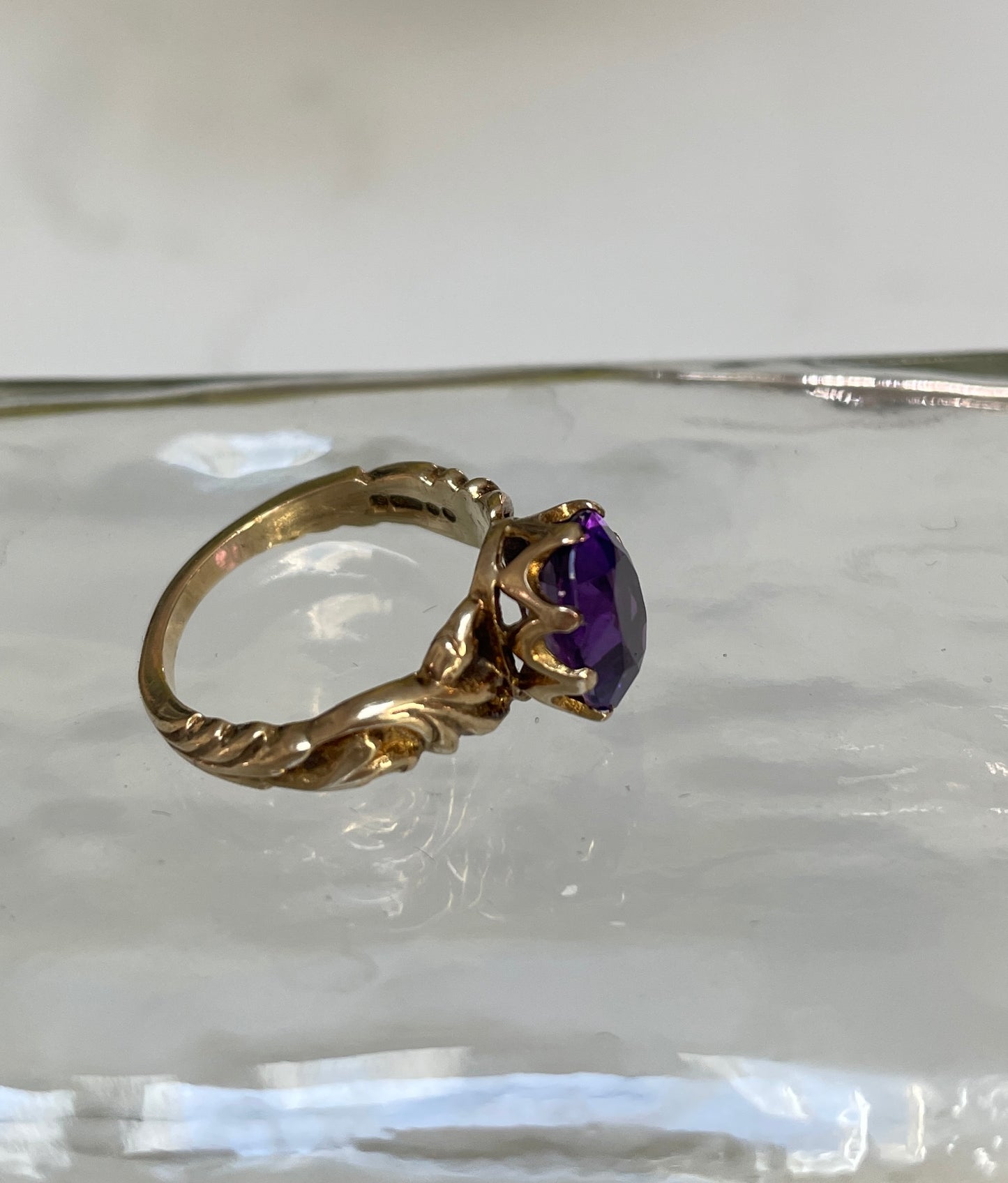 9ct Gold Amethyst Single Stone Ring