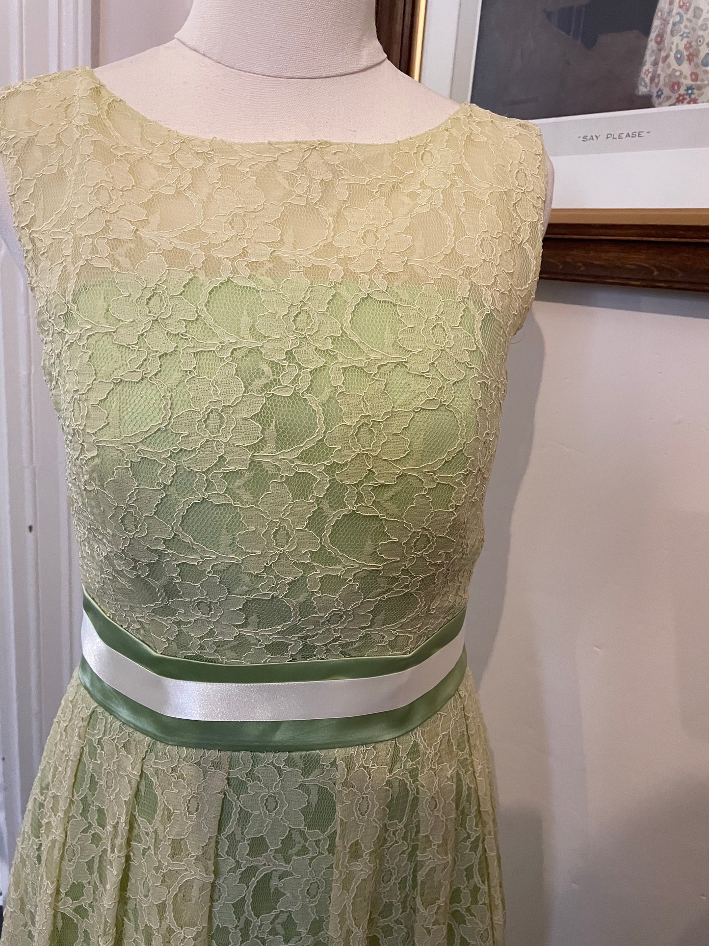 Vintage 1950s Pale Green Lace Frock