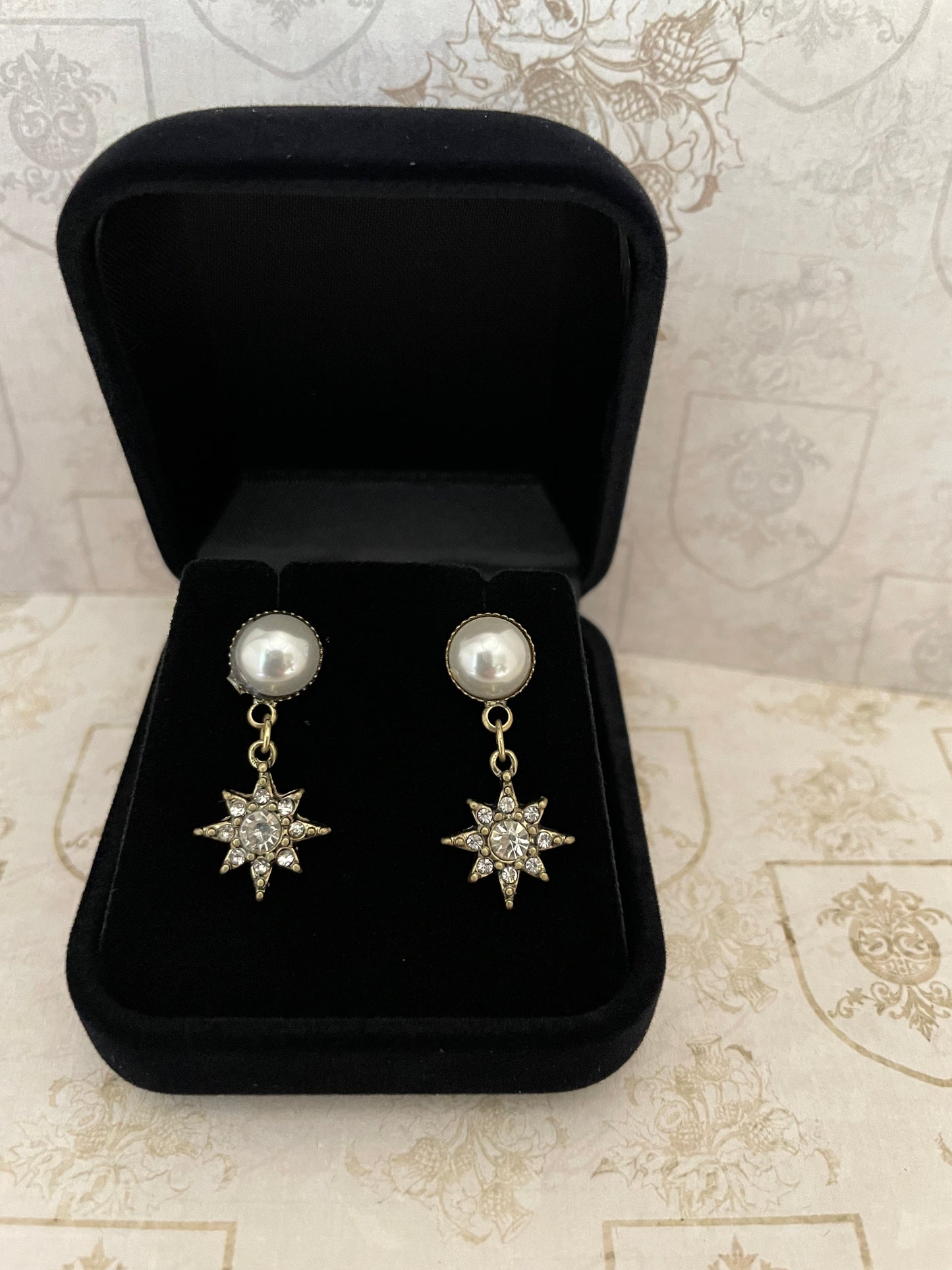 Midnight Star Pearl Drop Earings