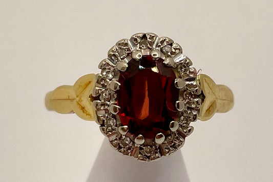 Garnet and Single Cut Diamond Cluster Ring