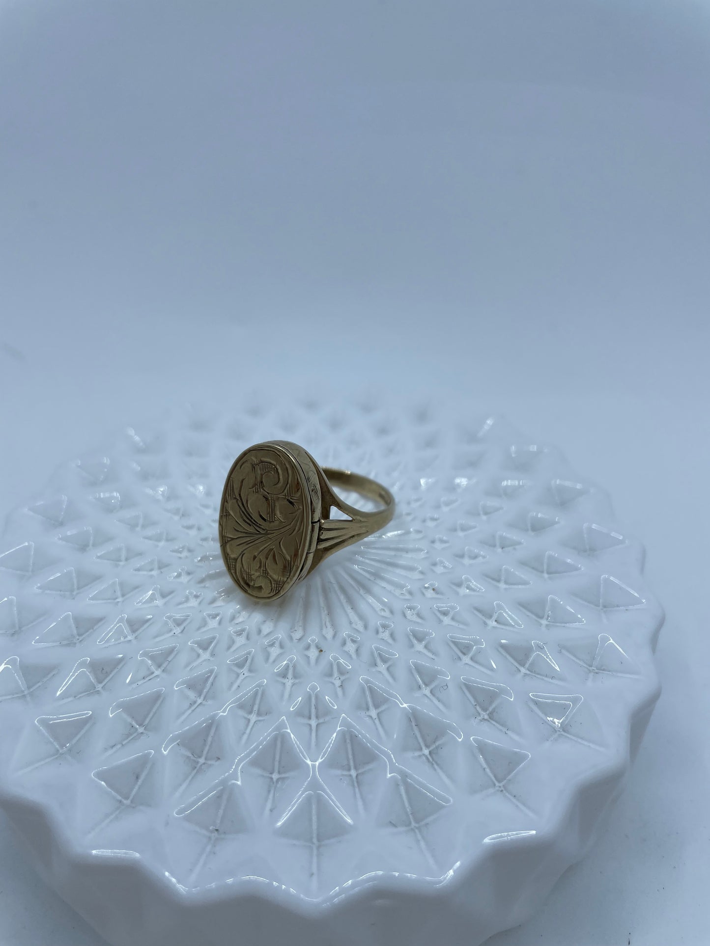 Vintage Gold Locket Ring