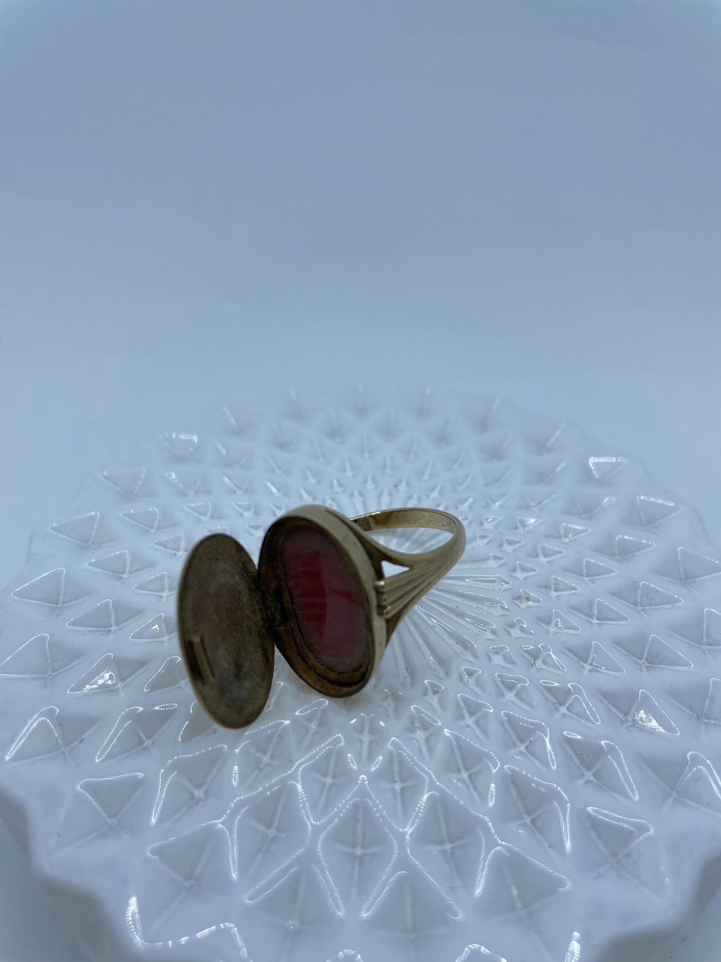 Vintage Gold Locket Ring