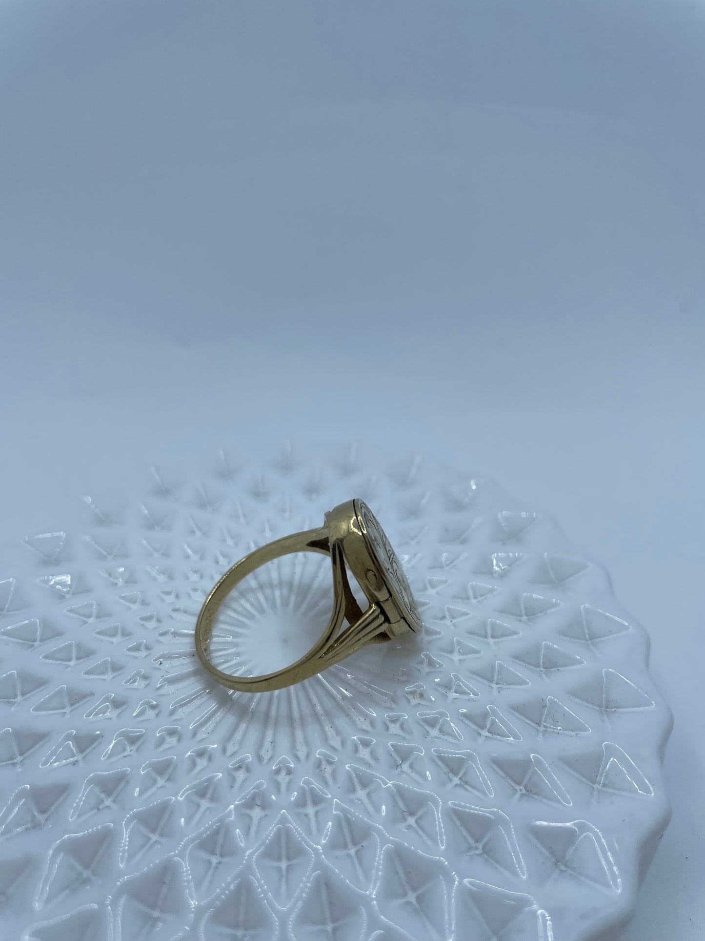 Vintage Gold Locket Ring